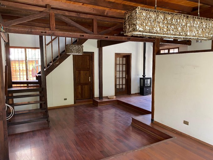 ARRIENDO CASA Calle Cousin - Providencia